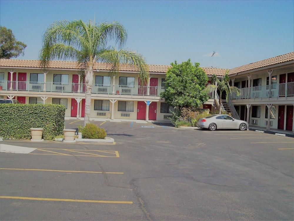 Regency Inn Норко Экстерьер фото